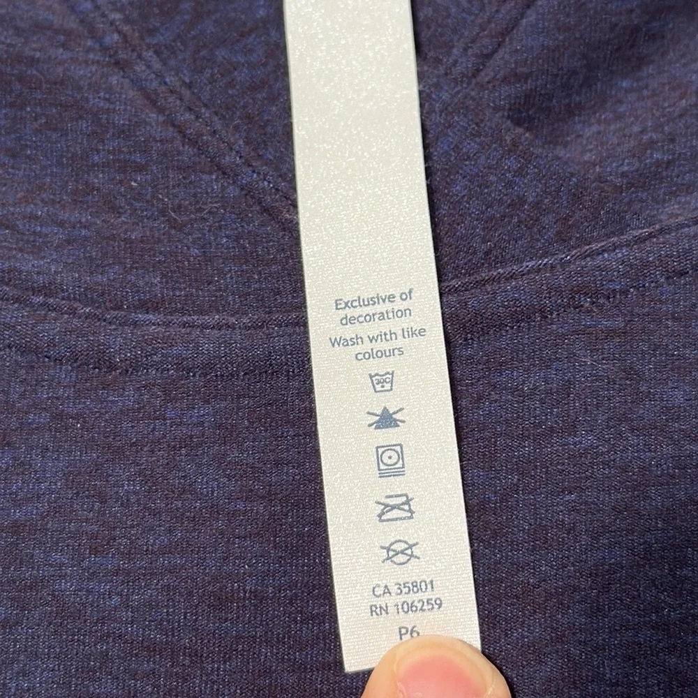 💥🍋PRICE DROP!!! Lululemon athletica hoodie ~ Size 6, color blue with black….. - Picture 8 of 9